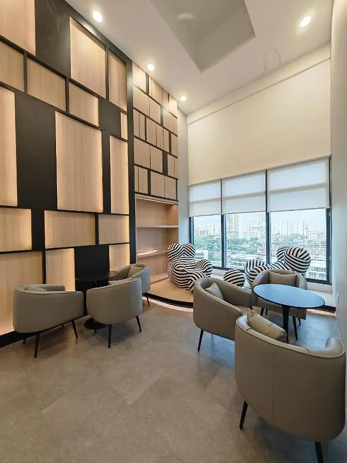 Cityscape Haven - Urban Suites By Ocean Luxe Jelutong