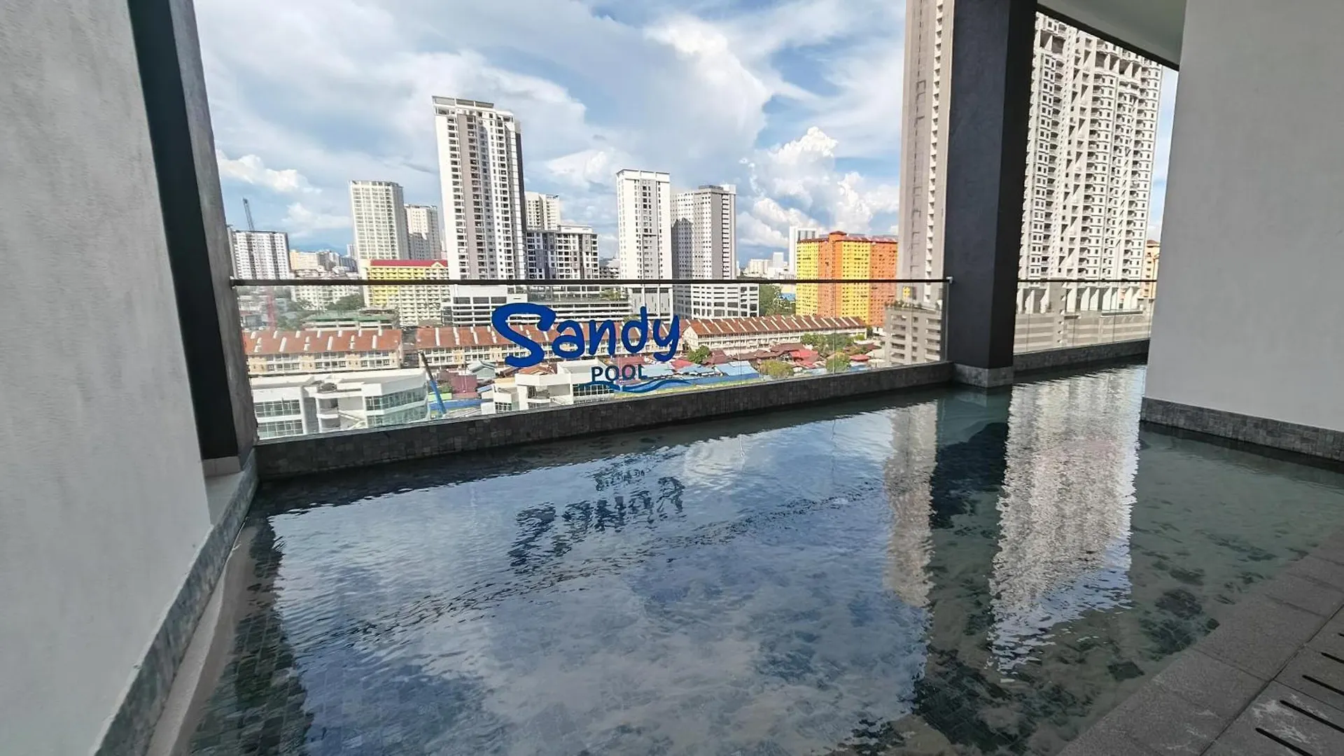 Cityscape Haven - Urban Suites By Ocean Luxe Jelutong 0*,  Malaysia
