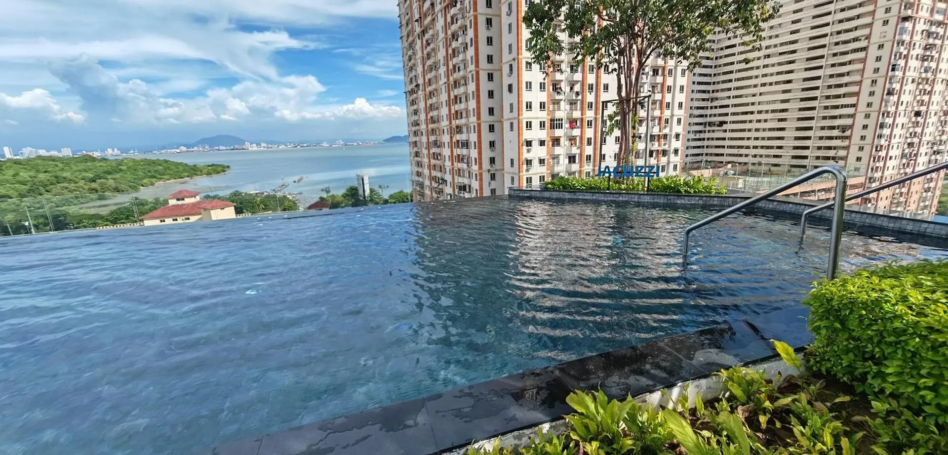Apartment Cityscape Haven - Urban Suites By Ocean Luxe Jelutong Malaysia